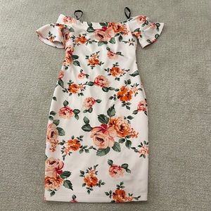 Bisou Bisou size 8 floral dress.